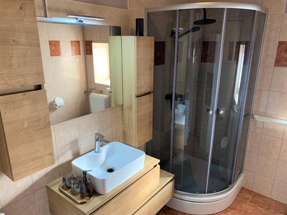 Apartment Lupo วอดิยัน ภายนอก รูปภาพ